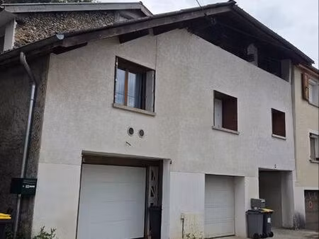 maison de village t2 meublée+garage