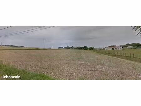 terrain 680 m² arancou