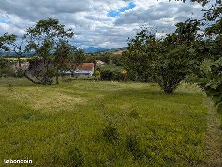 terrain 900 m2 à gimeaux