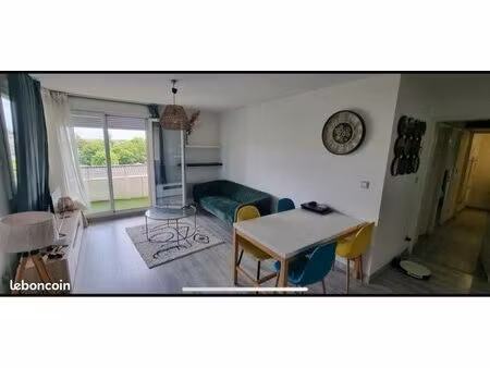 blagnac – t3 meublé 50 m² lumineux avec balcon  parking résidence avec piscine
