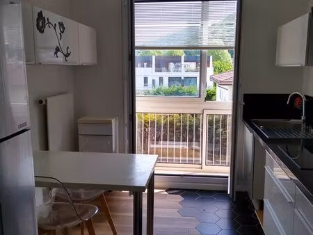 location appartement 3 pièces 73 m²  gières (38610)