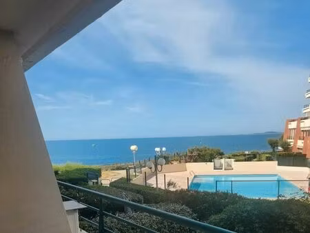 à louer – t2 meublé entièrement rénové avec terrasse et vue mer – sète corniche