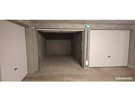 location garage fermé
