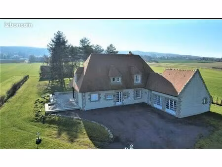 pavillon 258 m² gouffern en auge