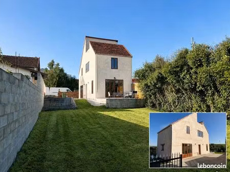 maison 4 pièces 95m²