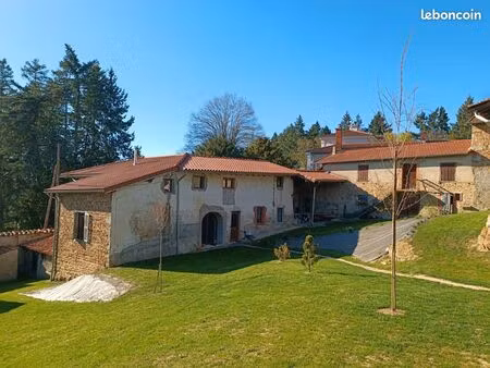 corp de ferme 200 m2