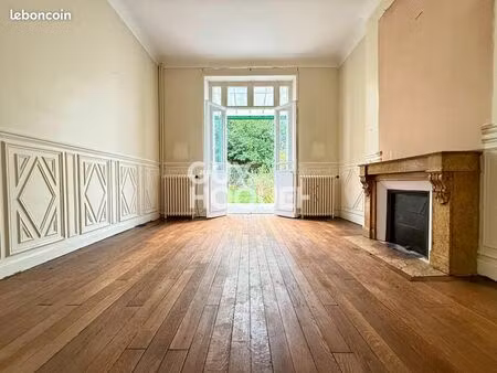 hotel particulier 8 pièces 183 m²