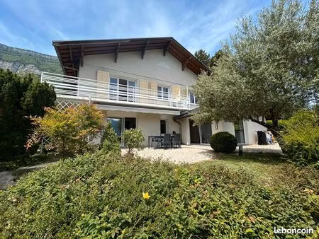 belle maison familiale