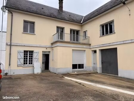 maison centre ville 6 pièces 140m2