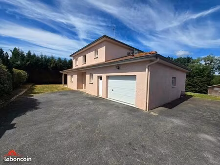 villa 7 pièces 140 m²