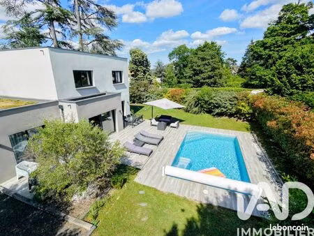 villa 5 pièces 123 m²