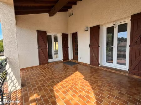 duplex 147 m2 avec terrasse et jardin