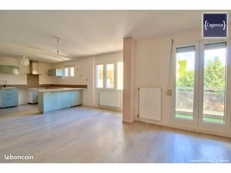 duplex 5 pièces 104 m²