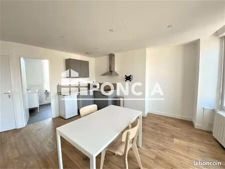 studio 1 pièce 32 m²