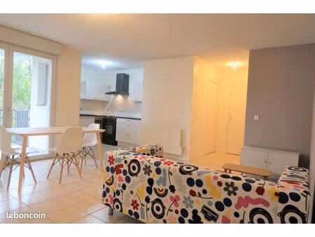 t3 récent  meublé  beau balcon  résidence fermée au calme