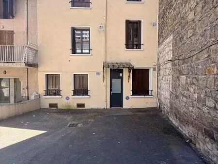 immeuble 10 pièces 130 m²