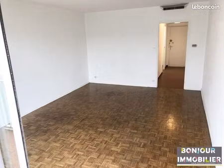 studio 1 pièce 33 m²