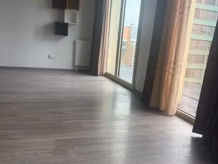 ? à vendre – superbe t4 de 87m² avec 2 grands balcons – métro à 50 m