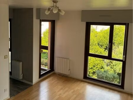 loue bel appartement de 30 m²