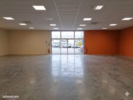 local commercial 420m²