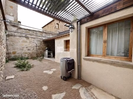maison 8 pièces 135 m²