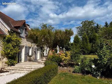 maison de caractere de 330 m2