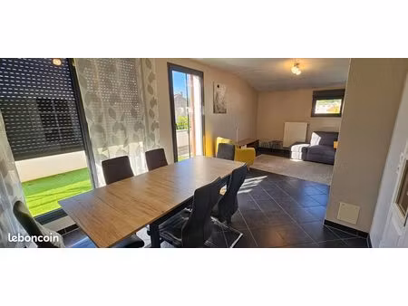 t4 meublé 87 m² - terrasse 23 m² - 2 parkings - 10 mn gare