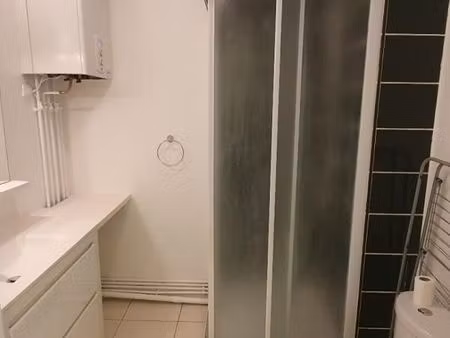 studio 1 pièce 27 m²