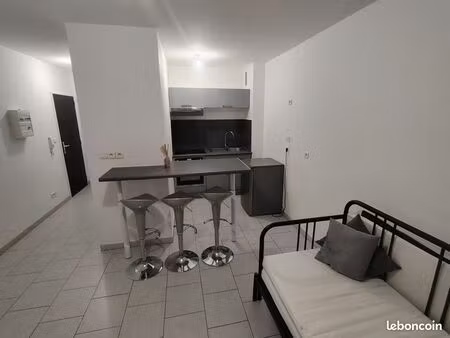 studio meublé haut de gamme à la nouvelle ville de metz - 28 m²
