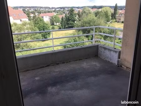 bel appartement f2 avec balcon