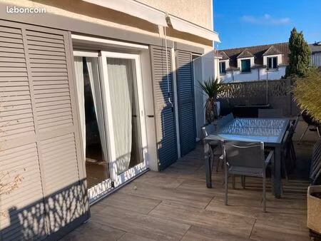 maison de ville avec terrasse chantilly centre