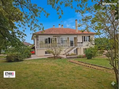 maison 6 pièces 105 m²