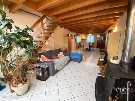 maison 7 pièces 179 m²
