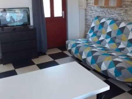 studio terrasse■comprenant cuisine equipee lit d unevpersonne clic clac salle de douche wc