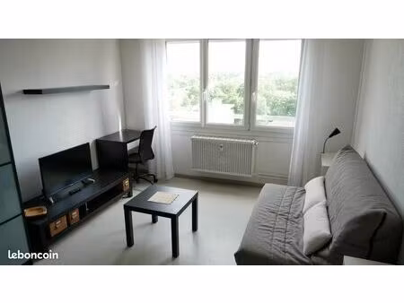 location studio metz 25m² – vue dégagée  calme  parking inclus