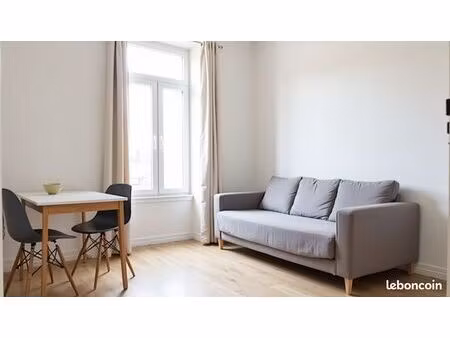 studio 1 pièce 25 m²