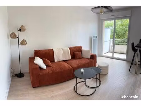 superbe t2 meublé à neuf de 42 m² avec terrasse  piscine et 2 parkings – roques-sur-garonn