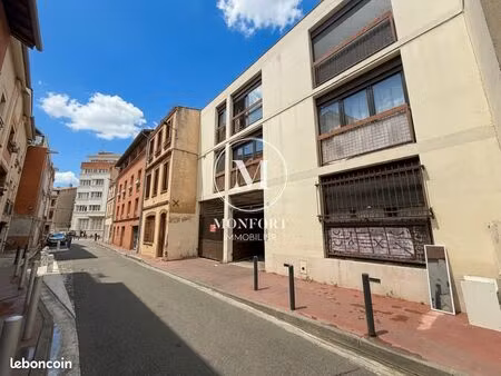 studio 1 pièce 30 m²