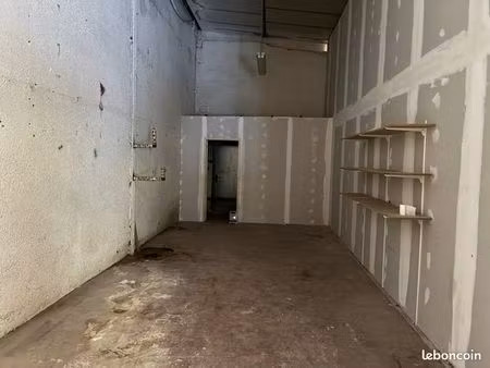 ? local / entrepôt 60 m² – lunel-viel – face rn113 – hsp ~5m