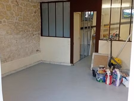 local stockage 40m2 entrée indépendante