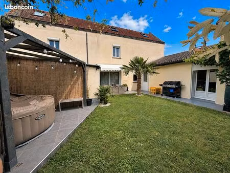 maison de ville 4 pièces 130 m²