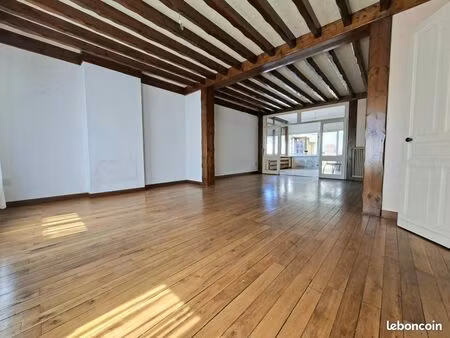 maison 11 pièces 230 m²