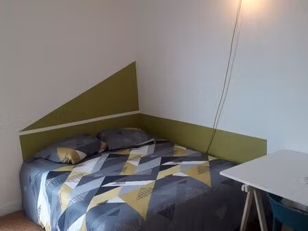 chambre meublée