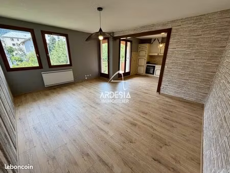 duplex 5 pièces 103 m²