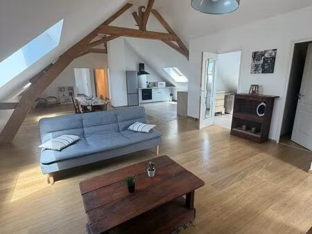 loft spacieux de 110 m² avec terrasse balcon et parking privé