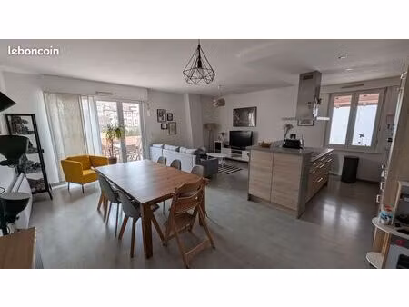 appartement 4 pièces 94 m² avec grande terrasse