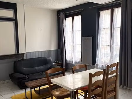 appartement t2 - 37 m2 - hyper-centre sézanne - sans frais d'agence