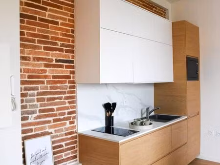 t2 meublé 32 m² rénové à neuf – disponible en juillet