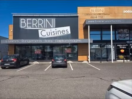 hauconcourt – local commercial 423 m² – zone marque avenue talange