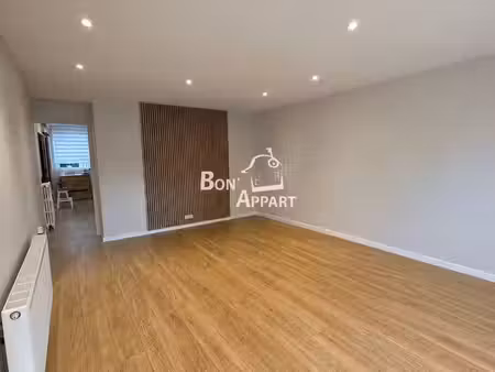 local 67 m² moyeuvre-grande